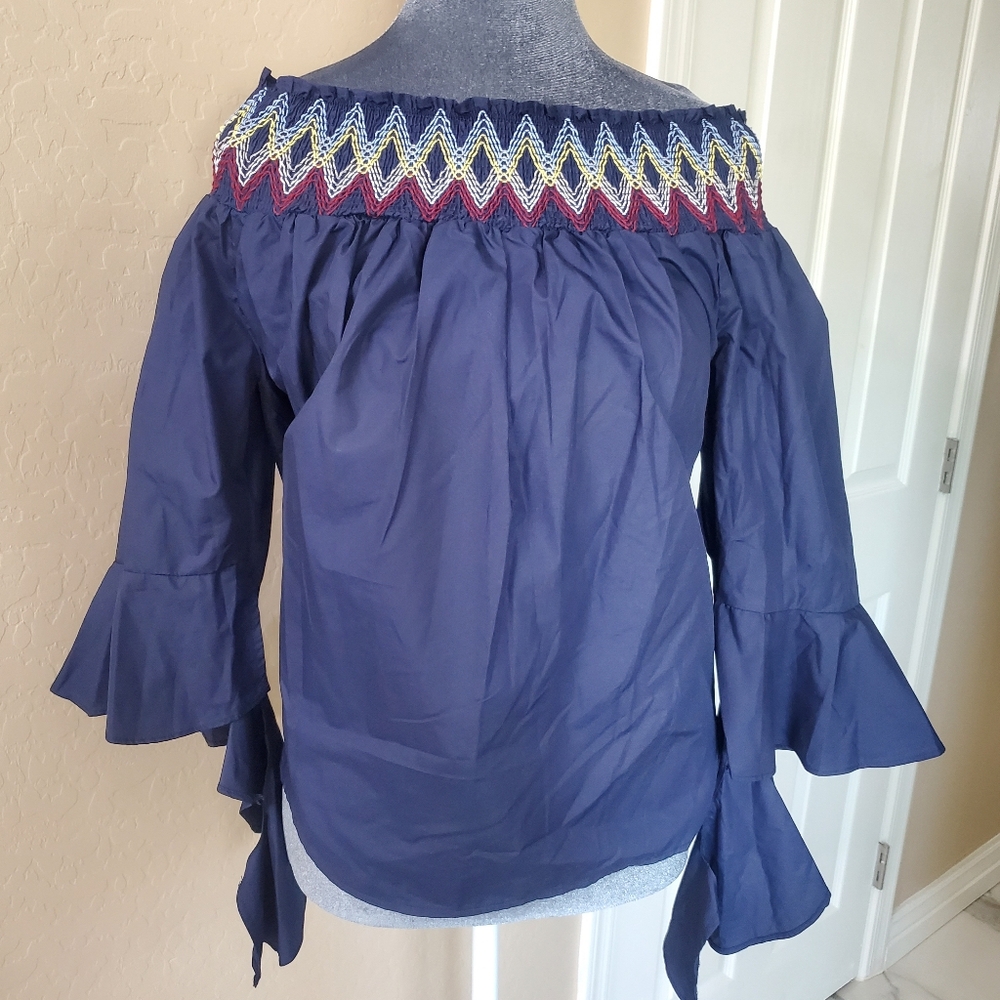 NEW KASHIECA Women's Blouse Size L Navy Blue Colors Embroidery